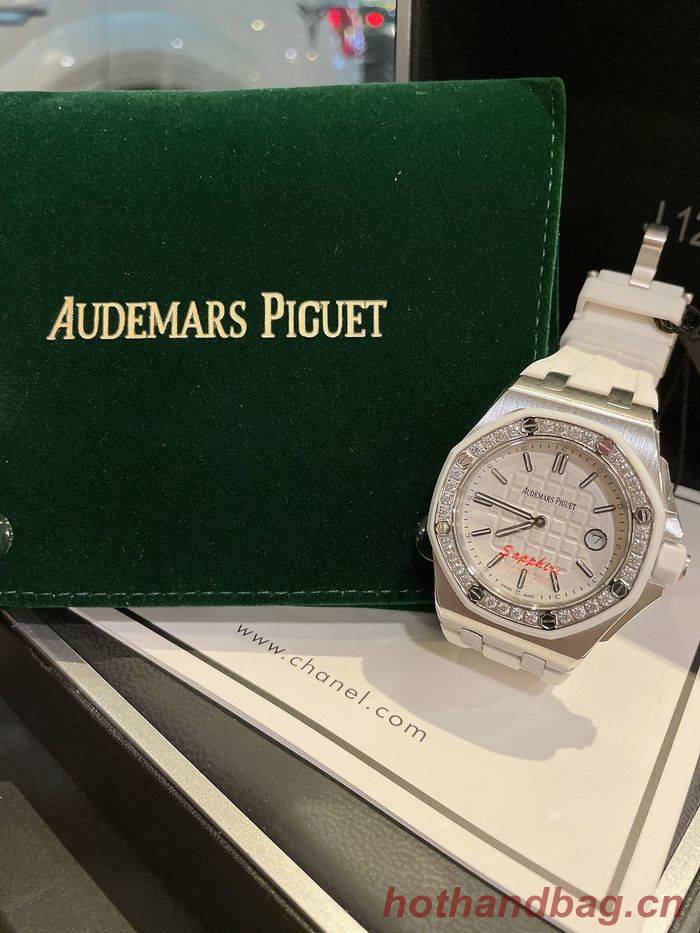 Audemars Piguet Watch APW00006